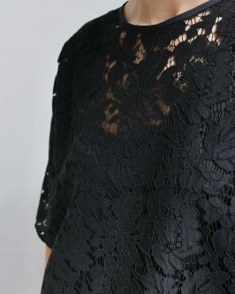 Lace round neck top - Black
