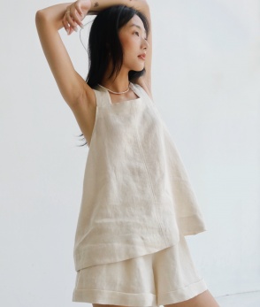 Cross strap top