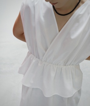 V-neck midi layer dress - White